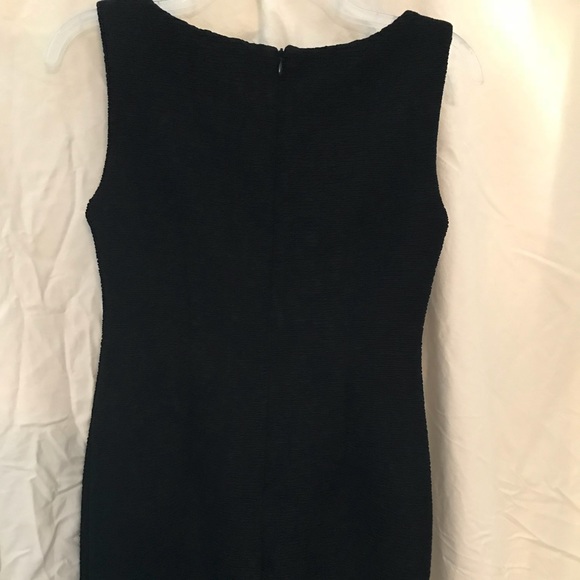 Black dress - Picture 7 of 8